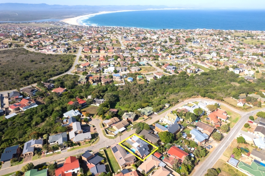 4 Bedroom Property for Sale in Noorsekloof Eastern Cape